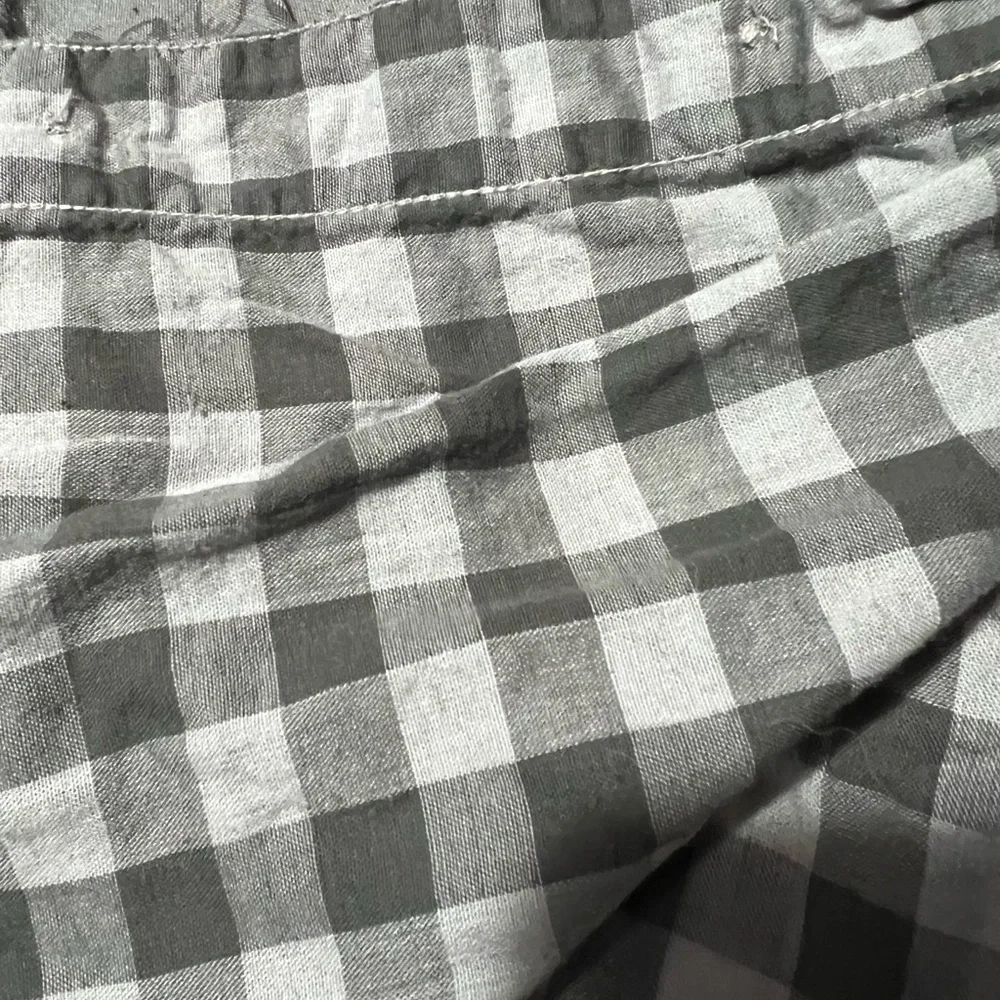 Floral Patterned Gray Button-Up Shirt - Picture 3 of 4